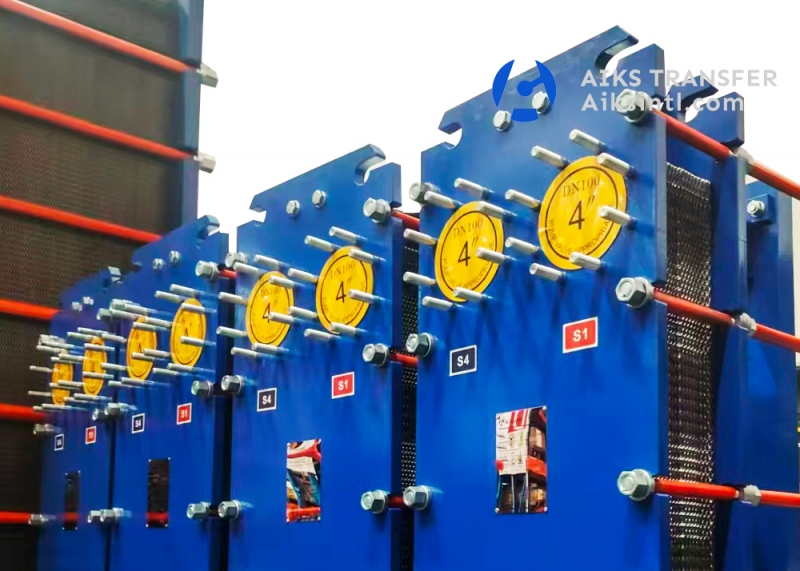 Assisting clients in selecting plate heat exchanger